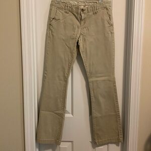 💛 3 for $15 Women’s khakis